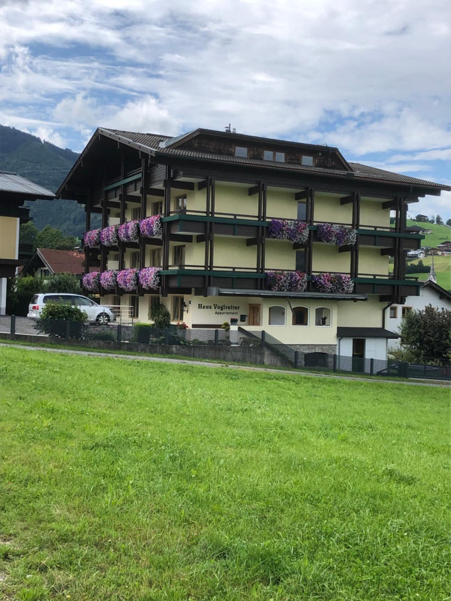 Haus Voglreiter - Inkl Sommerkarte, Zentrale Und Ruhige Lage, Garten Mit Spielplatz Kaprun Εξωτερικό φωτογραφία