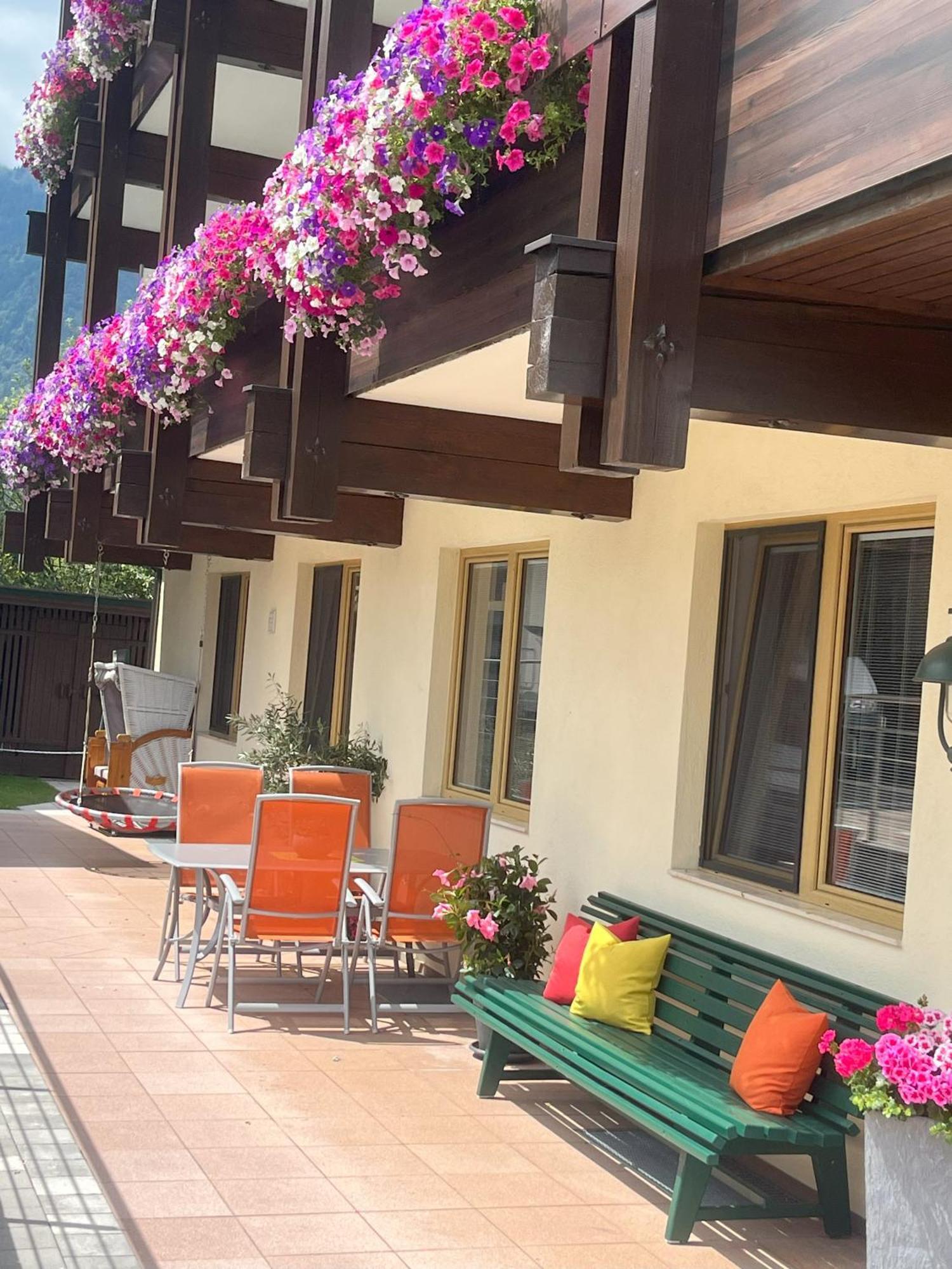 Haus Voglreiter - Inkl Sommerkarte, Zentrale Und Ruhige Lage, Garten Mit Spielplatz Kaprun Εξωτερικό φωτογραφία